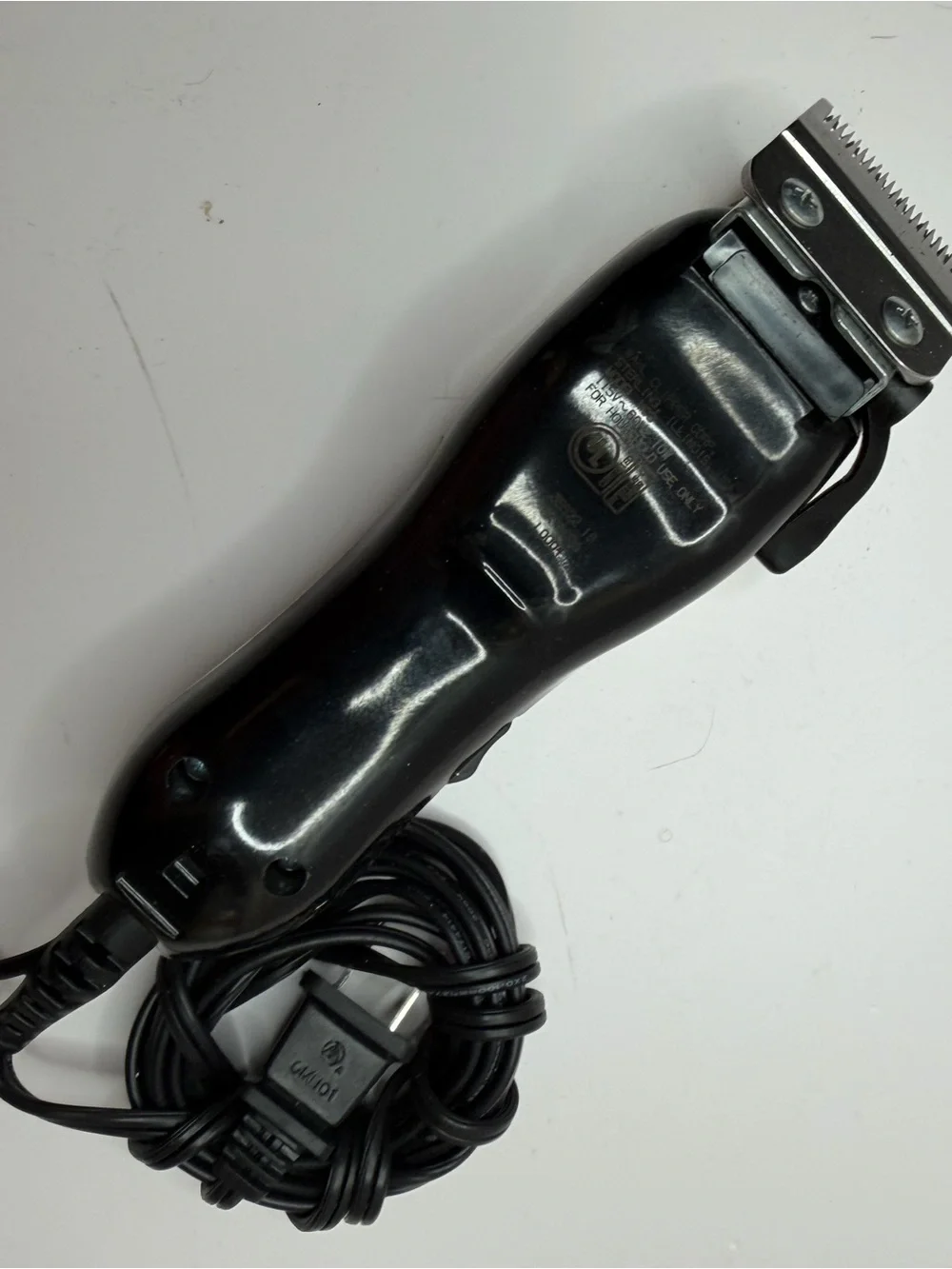 Wahl Corded Hair Clipper in Black & White